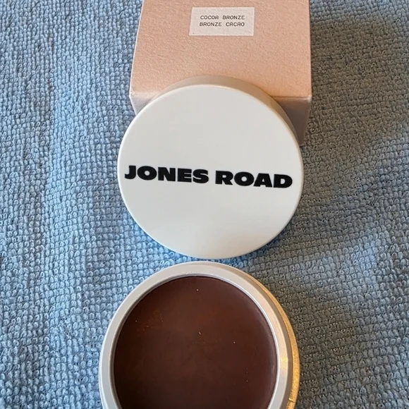 Mini Miracle Balm in Cocoa Bronze - Picture 2 of 3